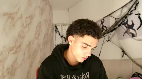 Snapshot of nathan_shimmer chatting on 10/27/25, 12:42 nathan_shimmer online show from 10/27/25, 12:42