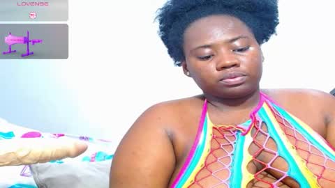 Snapshot of nathasha_miller2 chatting on 05/10/26, 05:56 nathasha online show from 05/10/26, 05:56