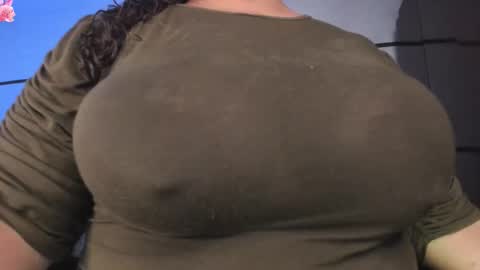 Snapshot of nathylovexx chatting on 11/29/25, 03:37 nathy new independent account online show from 11/29/25, 03:37