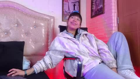 Natalia Torres online show from 02/04/25, 11:16