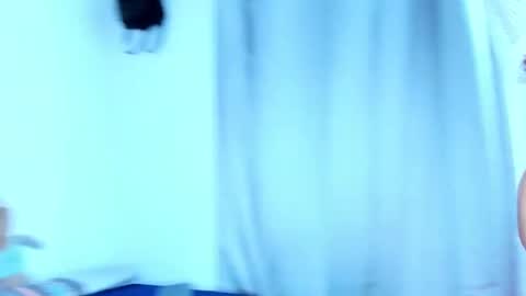 Snapshot of nati_sm chatting on 02/26/25, 12:25 Nati online show from 02/26/25, 12:25