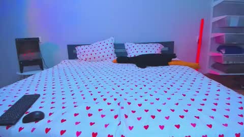 Tisha online show from 11/21/25, 01:54