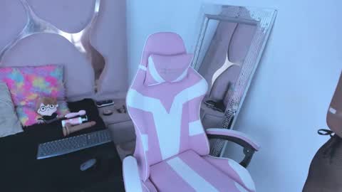 natsumiht online show from 10/11/25, 05:17