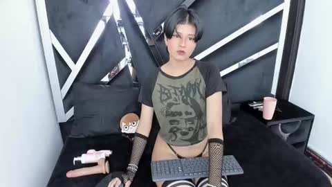 natsumiht online show from 10/14/25, 04:57