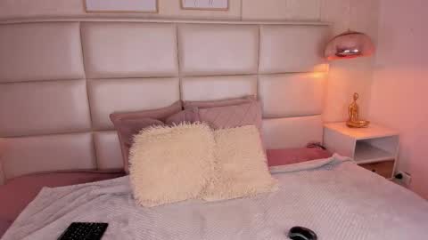 Natt  online show from 10/22/25, 01:00