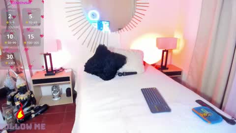 andrea Instagram..natta smithh online show from 02/12/25, 03:07