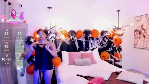 nattashaa online show from 10/31/25, 11:11