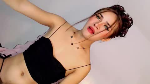 Nathalie smith online show from 04/23/26, 02:24