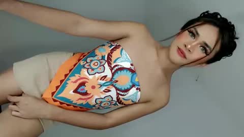 Snapshot of nattayah chatting on 06/07/26, 06:06 Nathalie smith online show from 06/07/26, 06:06