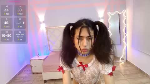 Snapshot of nattrose_tay chatting on 02/18/25, 11:00 NATT ROSE online show from 02/18/25, 11:00