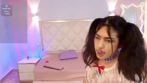 Snapshot of nattrose_tay chatting on 02/18/25, 02:06 NATT ROSE online show from 02/18/25, 02:06