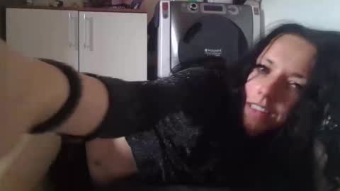 Chloe online show from 04/11/26, 07:45