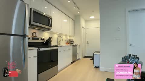 NATTY FIERROS online show from 11/04/25, 05:45