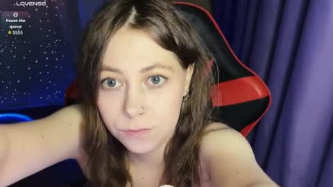 natural_babe666 online show from 04/20/26, 12:24