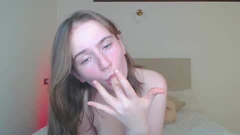 Snapshot of natural_meri_ chatting on 12/02/24, 01:47 Meri online show from 12/02/24, 01:47
