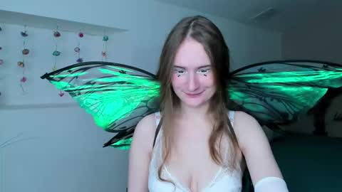 Snapshot of natural_meri_ chatting on 11/15/25, 06:55 Meri online show from 11/15/25, 06:55