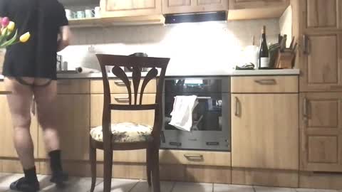 Nature online show from 03/11/25, 05:57