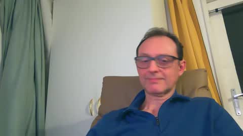 naturista25 online show from 11/10/25, 07:35