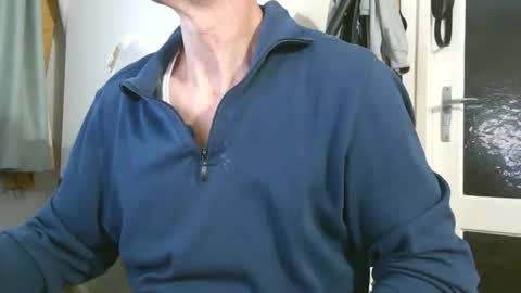 naturista25 online show from 12/20/25, 02:24