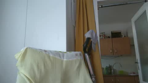Snapshot of naturista25 chatting on 05/30/26, 05:21 naturista25 online show from 05/30/26, 05:21