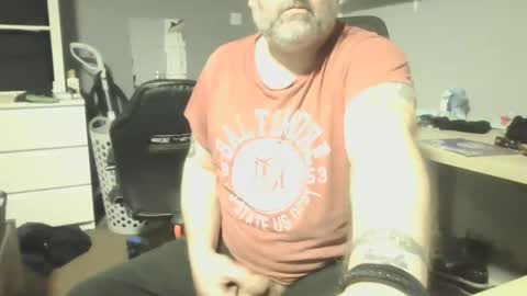 Snapshot of naturistmale45 chatting on 12/15/24, 12:28 naturistmale45 online show from 12/15/24, 12:28