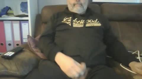 Snapshot of naturistmale45 chatting on 01/09/25, 11:47 naturistmale45 online show from 01/09/25, 11:47