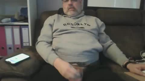 Snapshot of naturistmale45 chatting on 01/17/25, 03:11 naturistmale45 online show from 01/17/25, 03:11