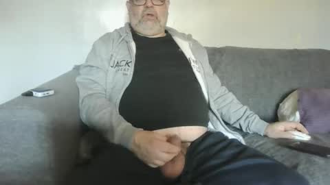 Snapshot of naturistmale45 chatting on 03/03/25, 11:22 naturistmale45 online show from 03/03/25, 11:22