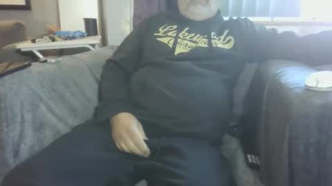 Snapshot of naturistmale45 chatting on 09/22/25, 08:27 naturistmale45 online show from 09/22/25, 08:27