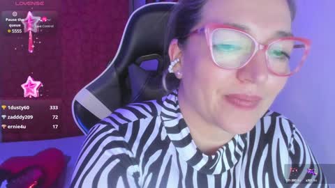 Snapshot of naty__mature_ chatting on 01/23/25, 02:23 Nataly online show from 01/23/25, 02:23