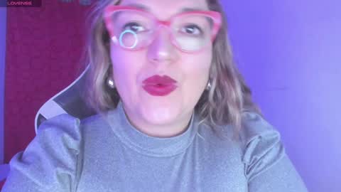 Snapshot of naty__mature_ chatting on 01/25/25, 03:19 Nataly online show from 01/25/25, 03:19
