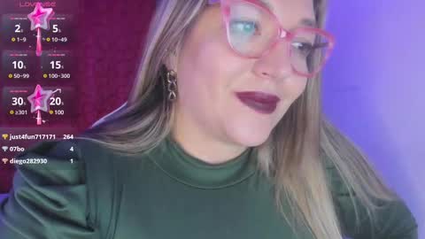 Snapshot of naty__mature_ chatting on 02/09/25, 06:33 Nataly online show from 02/09/25, 06:33