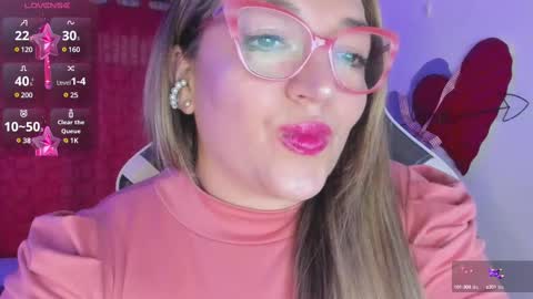 Snapshot of naty__mature_ chatting on 03/09/25, 11:14 Nataly online show from 03/09/25, 11:14