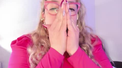 Nataly online show from 12/15/25, 10:52