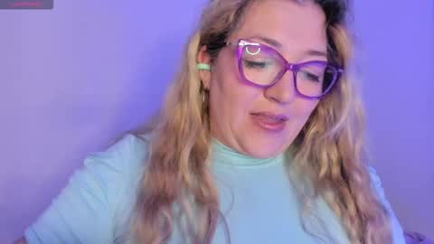 Snapshot of naty__mature_ chatting on 02/20/26, 06:52 Nataly online show from 02/20/26, 06:52