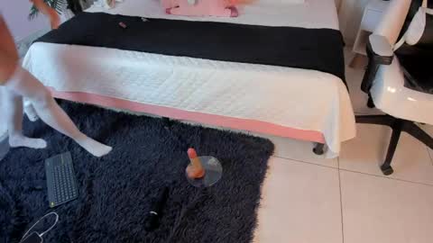 naty_rose23 online show from 04/23/26, 03:08