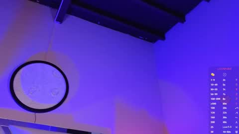 Naty Saenz online show from 10/22/25, 09:53