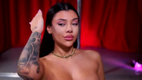 Snapshot of natydesiree chatting on 01/12/25, 01:32 Naty online show from 01/12/25, 01:32