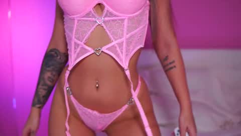 Snapshot of natydesiree chatting on 02/26/25, 04:58 Naty online show from 02/26/25, 04:58