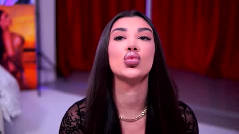 Snapshot of natydesiree chatting on 12/14/25, 07:29 Naty online show from 12/14/25, 07:29