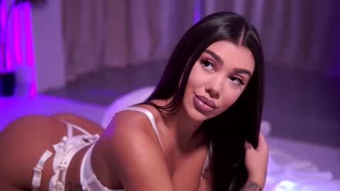 Naty online show from 03/09/26, 08:02