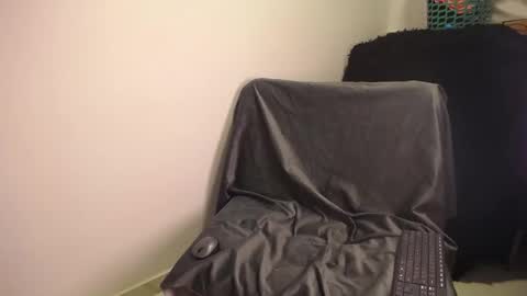      online show from 03/07/25, 03:29