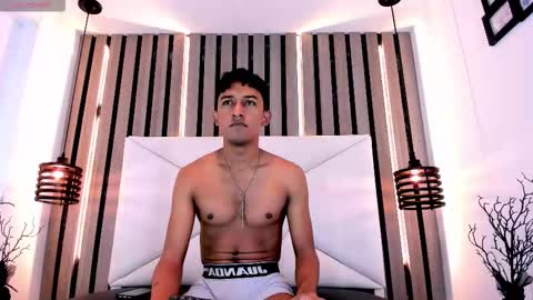 natzuki_ online show from 02/12/26, 11:49