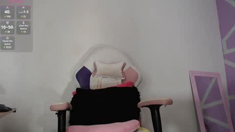 Snapshot of naughty69hottie chatting on 01/23/25, 07:07 Leina modelo independiente online show from 01/23/25, 07:07