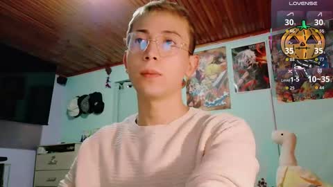 Christopher  Chris online show from 10/31/25, 08:59