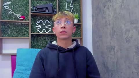 Christopher  Chris online show from 03/21/26, 12:10