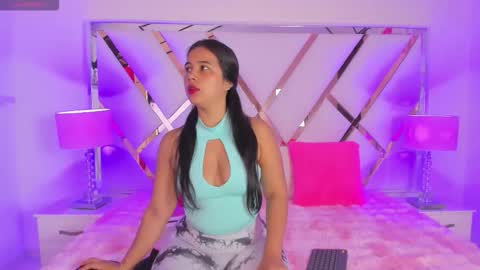 Snapshot of naughty__sara chatting on 09/13/25, 11:32 SARA online show from 09/13/25, 11:32