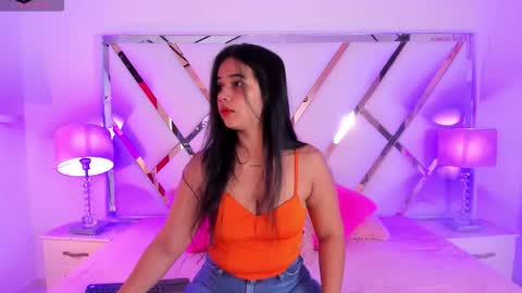 Snapshot of naughty__sara chatting on 10/15/25, 11:32 SARA online show from 10/15/25, 11:32