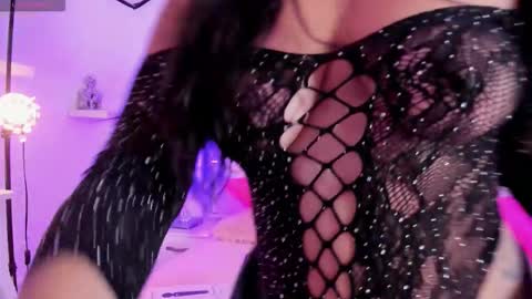 Snapshot of naughty__sara chatting on 10/25/25, 11:40 SARA online show from 10/25/25, 11:40