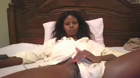 Snapshot of naughty_babe000 chatting on 11/03/25, 07:37 alisha online show from 11/03/25, 07:37